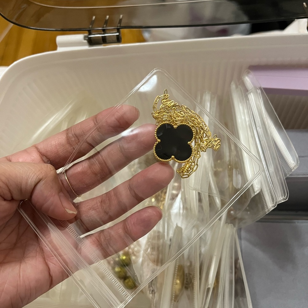 High-end 25mm vca with certificate comes with chain